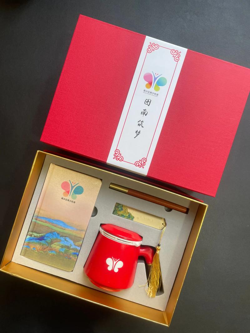 家居摆件：提升生活品味的艺术品
